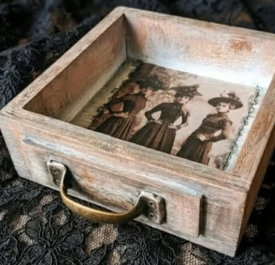 Vintage Retro Drawer 15x15 cm — for jewelry, candles, trinkets (two designs)