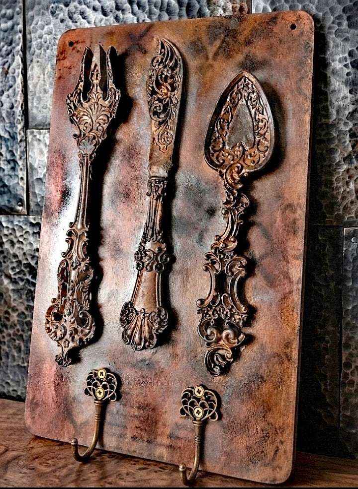 Unikatowy wieszak vintage ze sztućcami — prezent dla kucharza lub do kuchni