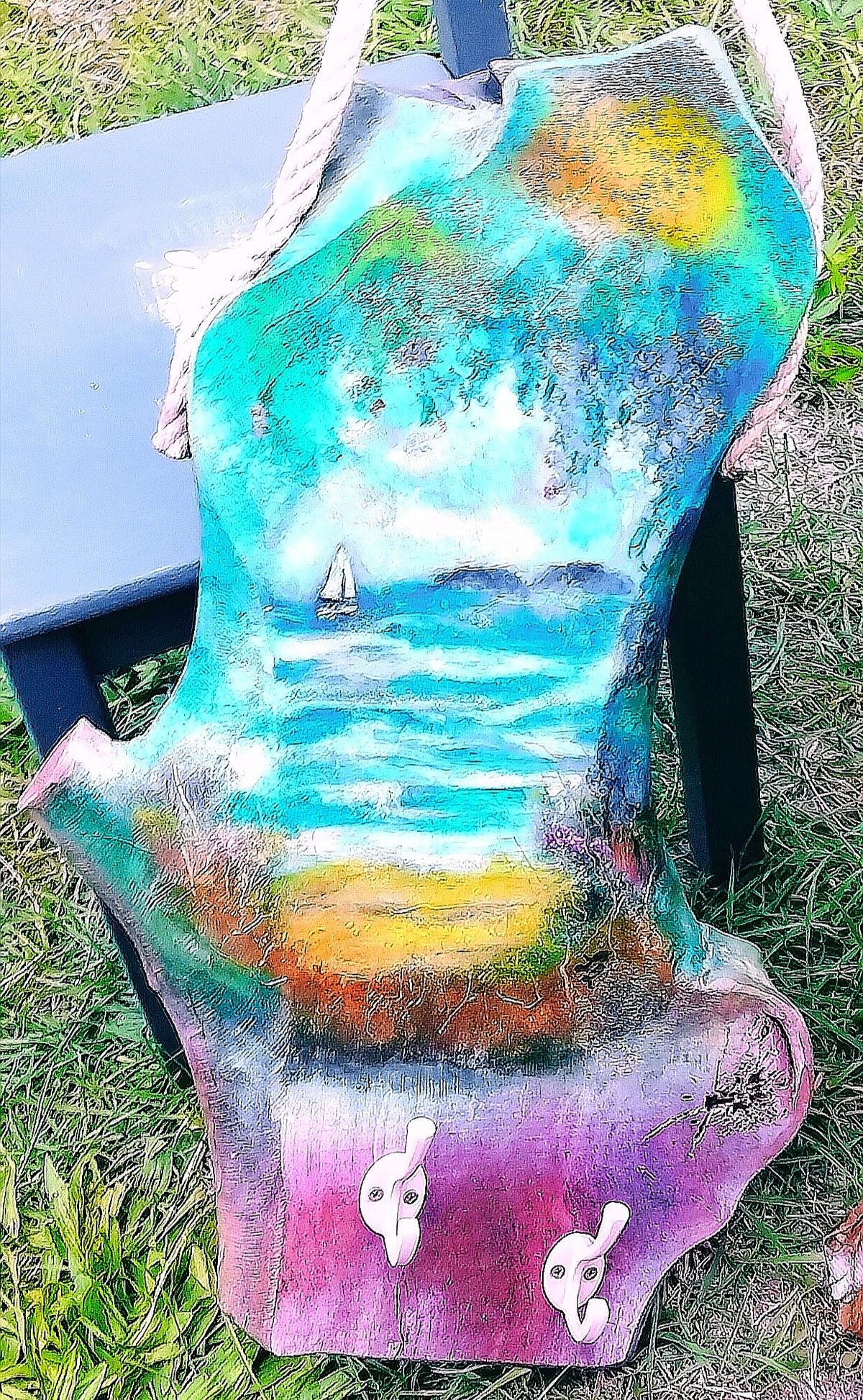 Wieszak/dekor ścienny „Shallow” w stylu rustykalnym – Rękodzieło Mixed Media (56 cm)